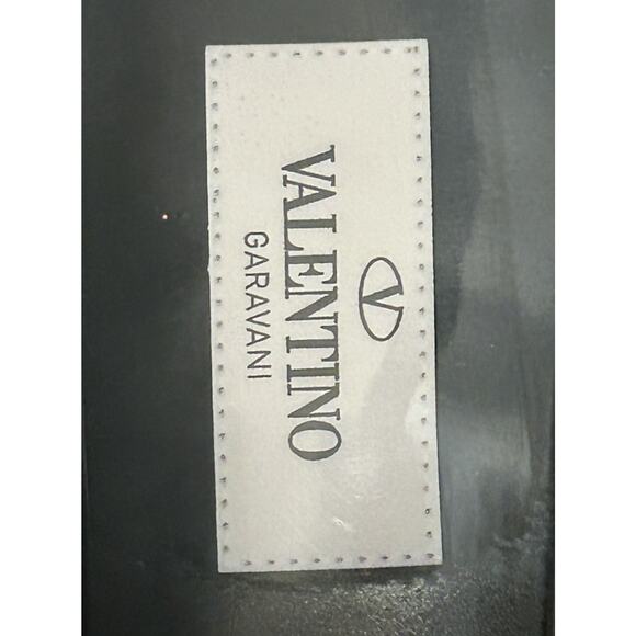 Valentino Garavani Women's Black Rockstud Flat Thong Sandals -Size 38EU/8US - Picture 3 of 6